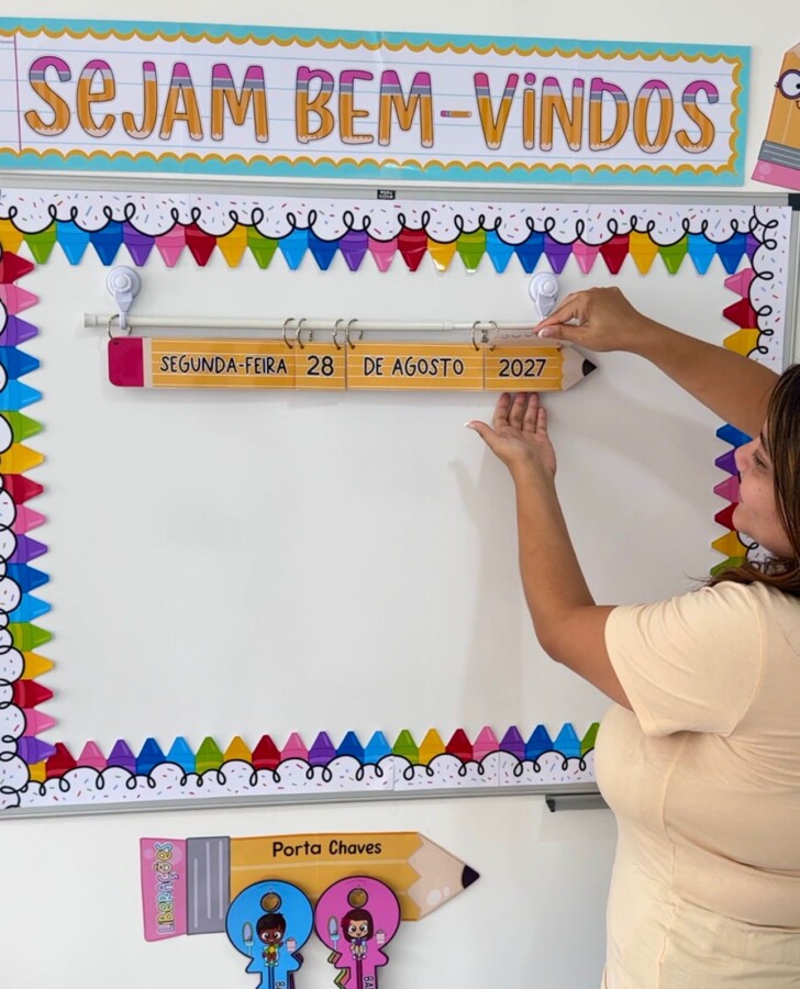 Calendário Lápis para Quadro Escolar